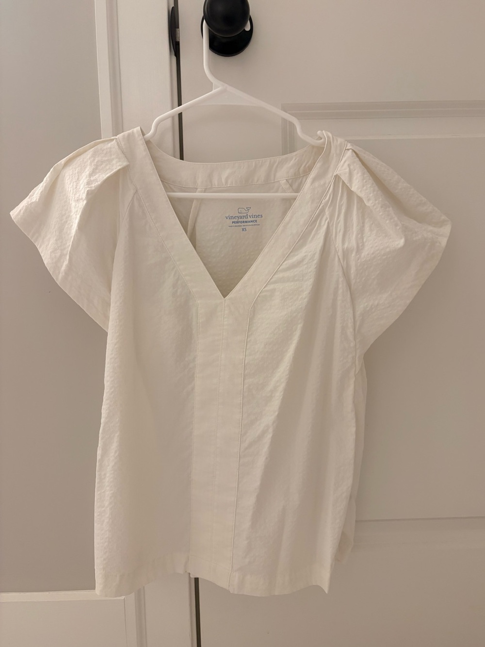 Vineyard Vines Harbor Flutter Sleeve Top